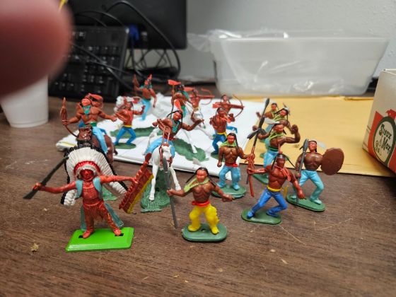 Picture of "BRITAIN" Native American figures.