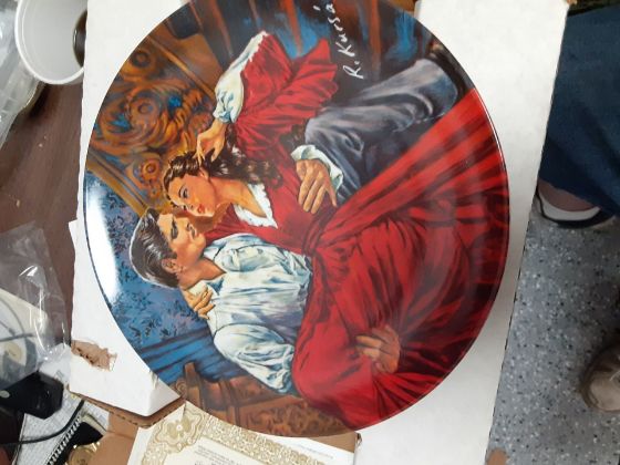 Picture of Scarlet and Rhett plate the finale